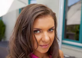 Alina Henessy