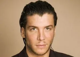 Mike Adriano