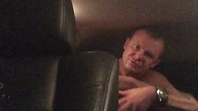 Елену Беркову трахает в тачке ее бывший парень. Поимел в рот и в пизду участницу Дом-2.