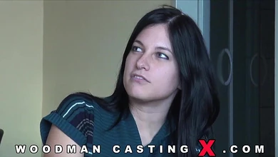 Брюнетка с подтянутой задницей докажет на кастинге Вудмана свою любовь к аналу и жесткому траху