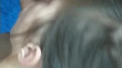 Успел выебать соседку до прихода мужа с магазина и кончил на язык