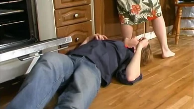 Ковтун Света расплатилась с мастером очком.